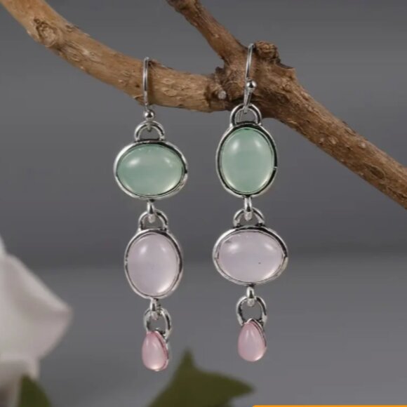 Moonstone Jewelry - Elegant Moonstone Dangle Earrings NEW